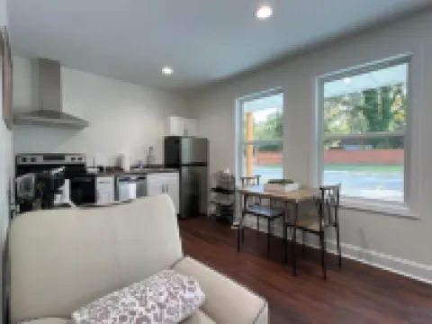 1 King BR with Style and Elegance