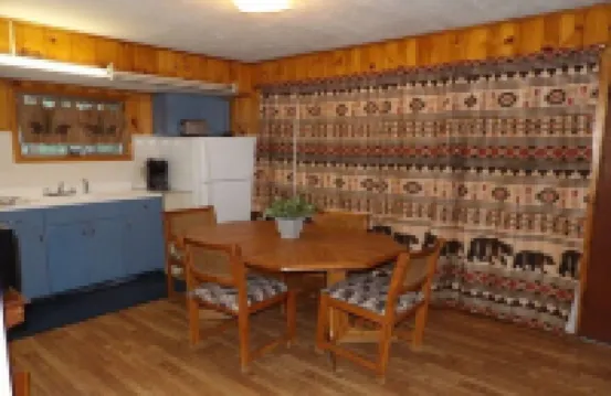 Ponderosa Cabins 104 N Laurel cabin 12