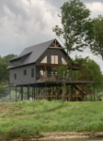 Last of My Kind—NEW modern cabin on the Caddo River and 30 min from Camp Ozark!