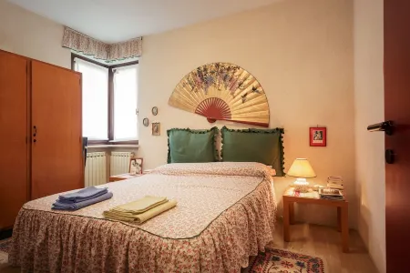 Apartment in a two-family villa with panoramic views of Lake Garda