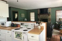 No Steps and Dogs Welcomed!