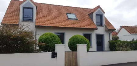 Cute detached house. Отели рядом с достопримечательностью «Aire du Camping Car»