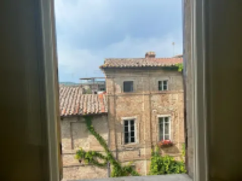 Degli Oddi penthouse in the center in 1600 building a few steps from the cathedral