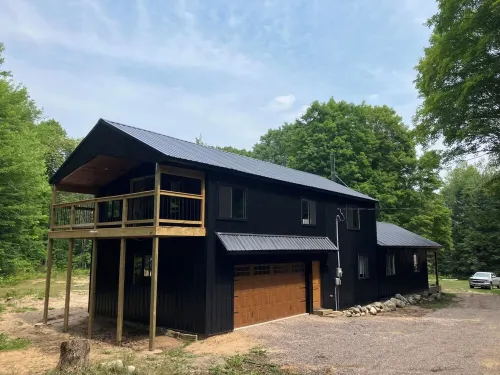 Large luxury cabin way back in the woods on ORV trail