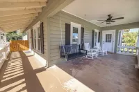 Renovated Bungalow 1 Block from Downtown Seneca! 7 miles from Clemson!