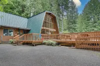 Mt. Hood Alpine Chalet w/ hot tub, kid & dog friendly