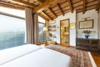Villa with pool, near Sitges and Barcelona. Natural Park. Wine tourism