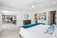 Stunning Paradise! Steps from the Beach+Pool+Golf