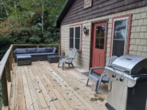 Woodsy/Modern Cabin, Big Views, Firepit, Close Hikes, Wifi, Close to Br / Boone