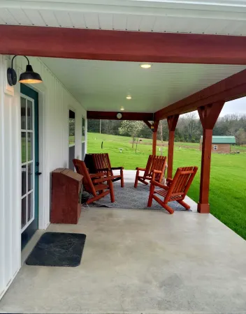 Lake Cabin near the Bourbeuse River Отели в г. Franklin County