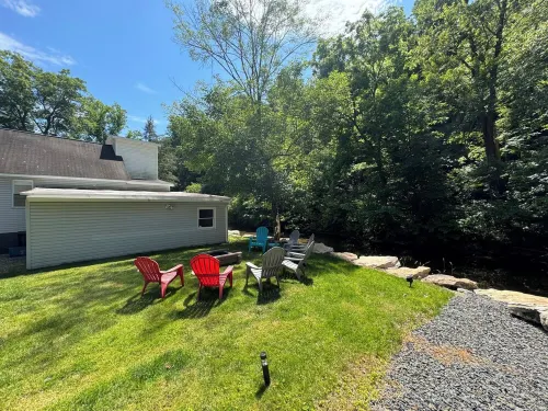Creekside Chalet @ Knoebels! Deck, Yard & FirePit
