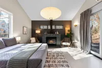 Renew + Relax: Sunny Lakeside Michiana Cottage w/ Hot Tub & Beach Hotels in LaPorte County