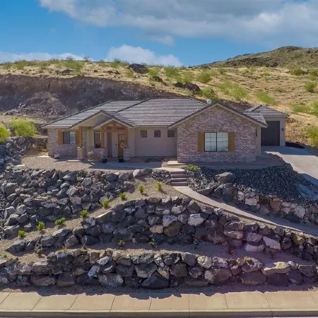 New Custom Suite Near Zion Park and Sand Hollow