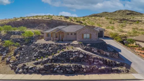 New Custom Suite Near Zion Park and Sand Hollow