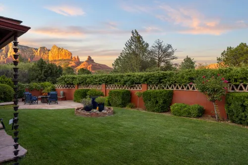 Uptown home, Heated Pool, Hot Tub, Amazing Views