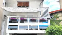 Studio Duplex Avec Terrasse Ombragée