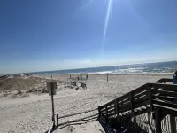 Stylish and comfortable 2BR APT Steps to the beach!
