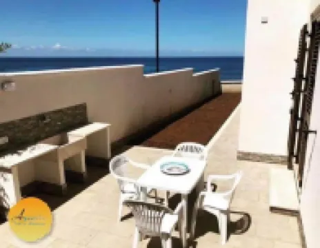 Loving Villa on the Mediterranean - Villa on the Sea