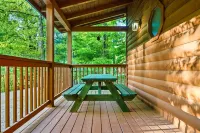 Smoky Mountain Log Cabin · Hot Tub · Fire Pit ·2 Kings · Game Room