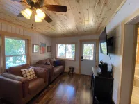 Little Blue Cottage Hotels in Lenroot