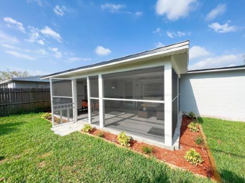 4BR/2.5BTH Beautiful Home with Covered Patio