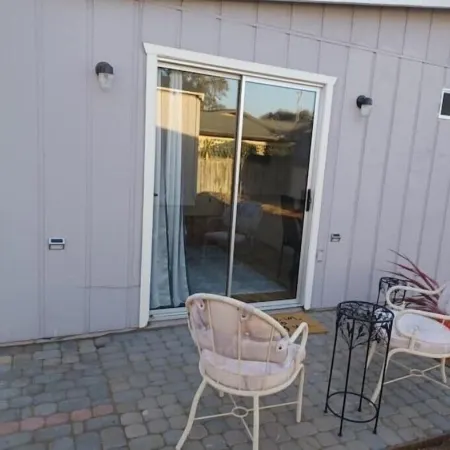 Great little beach house. County License# 6012116
