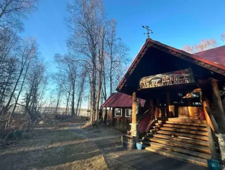 Eye of Denali: Denali View/River Front Отели в г. Матануска-Суситна