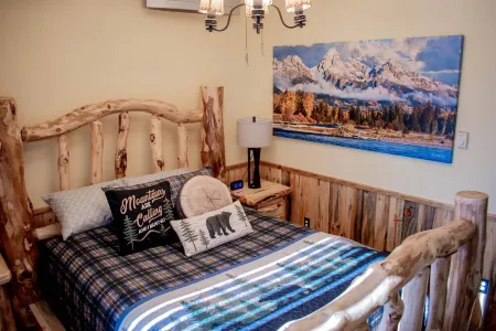 Cordingley's Cozy Cabin in Ashton