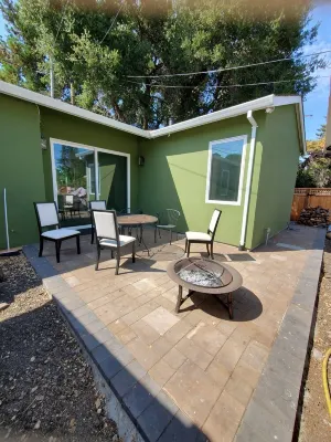 Stunning New Custom-Built Home, 12' Ceilings, Chef's Kitchen, and Fruit Orchard