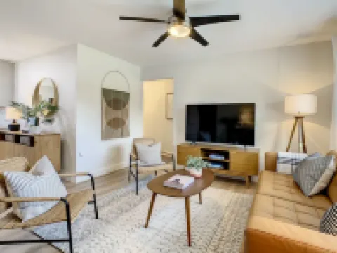 Cypress Inn - Modern home close to Siesta Key