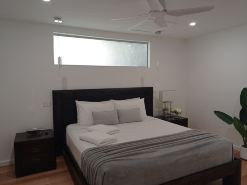 'LITTLE LAKE LODGE' - on Warilla Beach / Little Lake