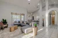4 Bedroom House with Heated Pool in Apollo Beach Hotels in Apollo Beach