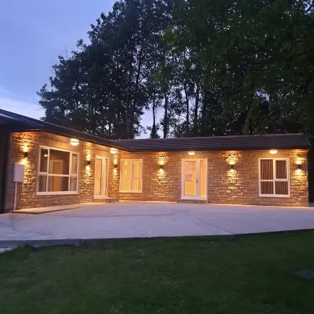 Homely Luxury cottage 1 Отели в г. Тантоби