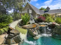 Luxury 5 Bedroom 4.5 Bath Dream Estate with Resort-like Pool In Wine Country
