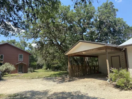 Private Guest House in the heart of Wimberley, Texas