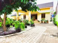 Nana's Cozy Home Hotels in Kejaksan
