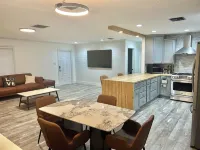 This Charming 3-bedroom house in Royal Palm Beach offers comfort and style! Hotels in Royal Palm Beach