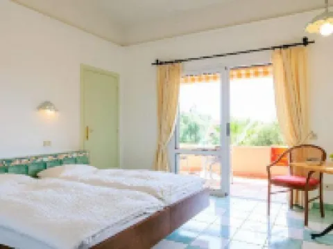 เซนติโด ติเรนโน รีสอร์ต โรงแรมในOrosei