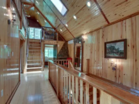 Family Friendly Near River  -  Campfires! Hot Tub, Game Rm, Views Pets welcome