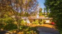 Private Garden Home with Large Saltwater Pool,  Serene Office, Fireplace etc. Hotel berhampiran Van Nuys Amtrak Metrolink