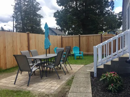 Lovely home near Ups & Tacoma downtown! Отели рядом с достопримечательностью «Greater Tacoma Convention & Trade Center»