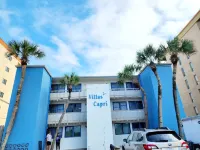 One Br Condo on the Beach! Snowbird Discounts! Free  Beach Service Till OCT 31st Hotels near Women Veteran Memorial