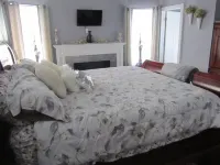 Spacious family friendly home with a heated indoor pool Hotels near Walmart Supercenter