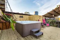 Cozy ranch guest house on 300 acre Ranch, pets okBig Thicket National Preserve 哈丁縣住宿飯店