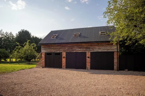 Stunning studio with countryside views and parking