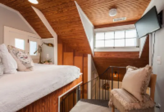 Carriage House, Forsyth Park, Pet friendly, private courtyard 🩷