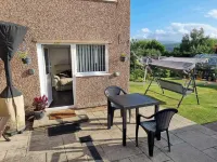 Ann's Garden Flat, Llandudno and Conwy. Quiet Residential Area, Self Contained فنادق في 