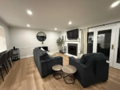 The Happy Hideaway, steps from Spa and 1 mile to Mohegan Sun