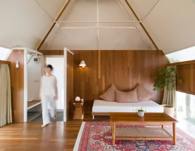 Atsiri Glamping Lapangan Bukit Mongkrang 주변 호텔