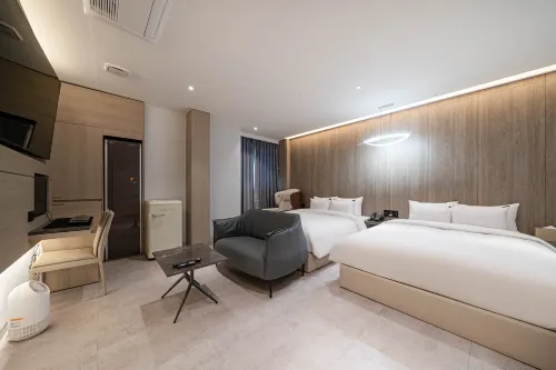 Hound Hotel Asan Terminal فنادق في آسان-سي